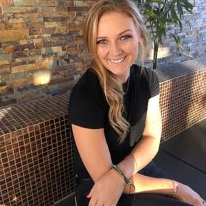 Meet your Posher, Kayla